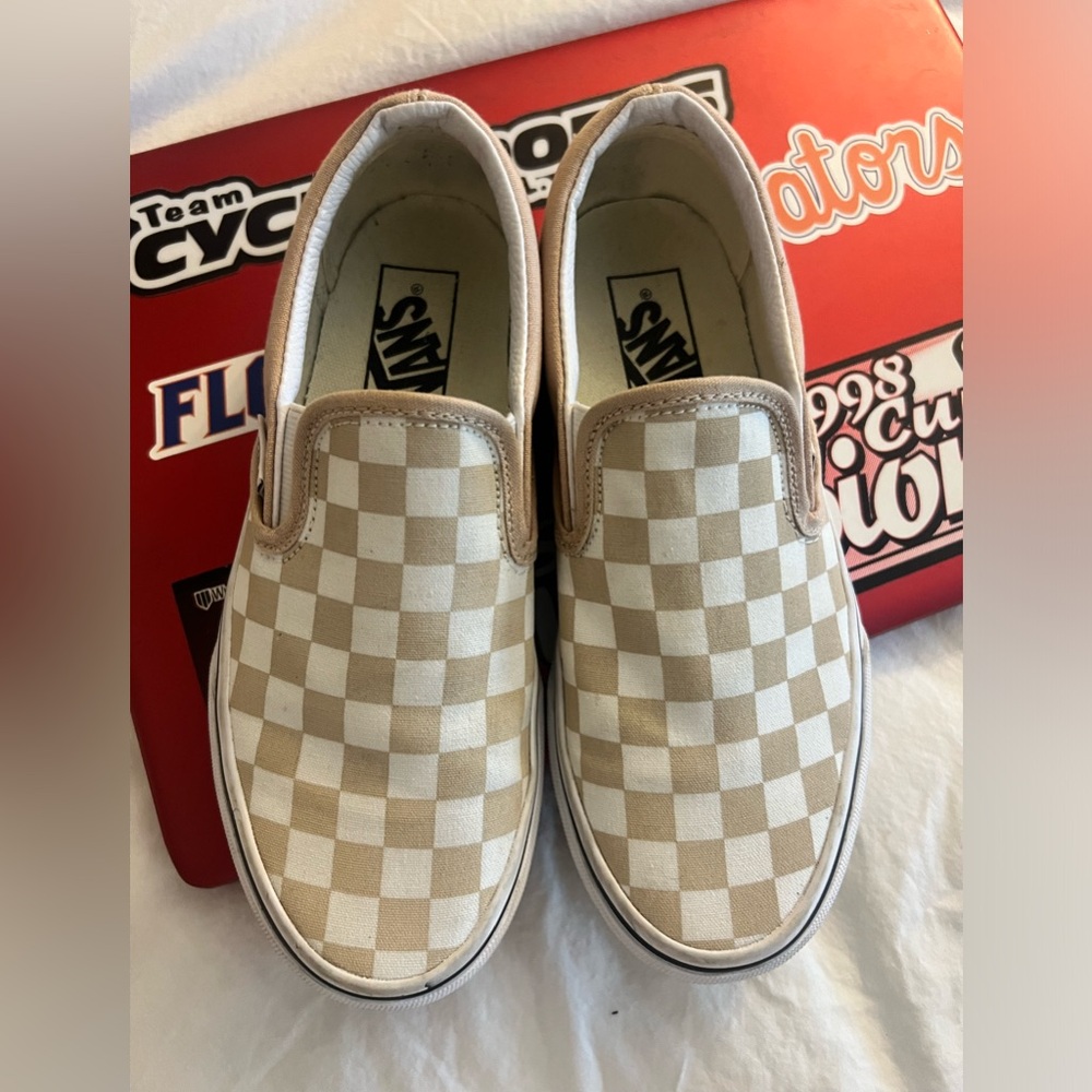 Vans beige checkered sneakers❤️